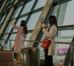 5G Router Abroad or LTE? What to Choose While Traveling