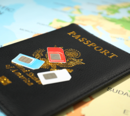 Szukam wygodnej karty eSIM z internetem, która zadziała od razu po wylądowaniu za granicą