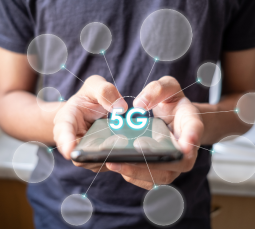 Gdzie kupić szybki internet mobilny na podróż i jak wybrać najlepszą opcję dla siebie